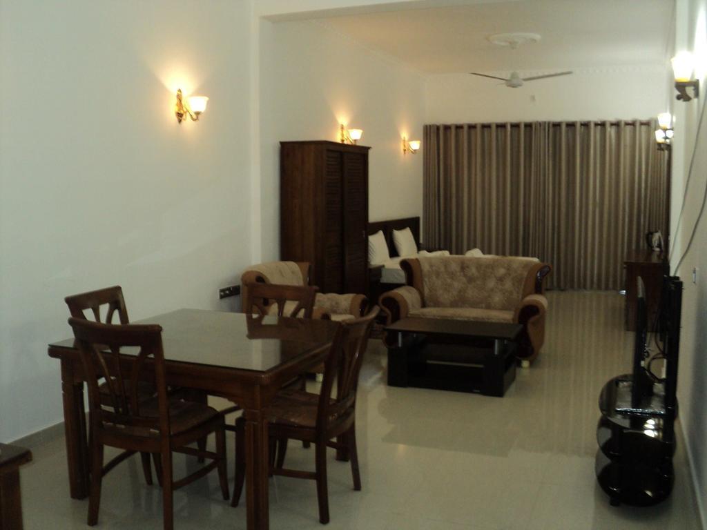 Us Hotel Jaffna Chambre photo